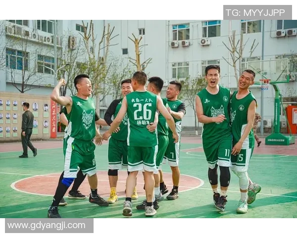 成都篮球队近期状态深度对比分析及未来发展趋势探讨 成都篮球队近期状态深度对比分析及未来发展趋势探讨