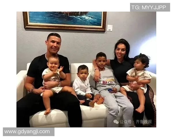 足球明星佩戴的戒指背后故事与象征意义揭秘 足球明星佩戴的戒指背后故事与象征意义揭秘